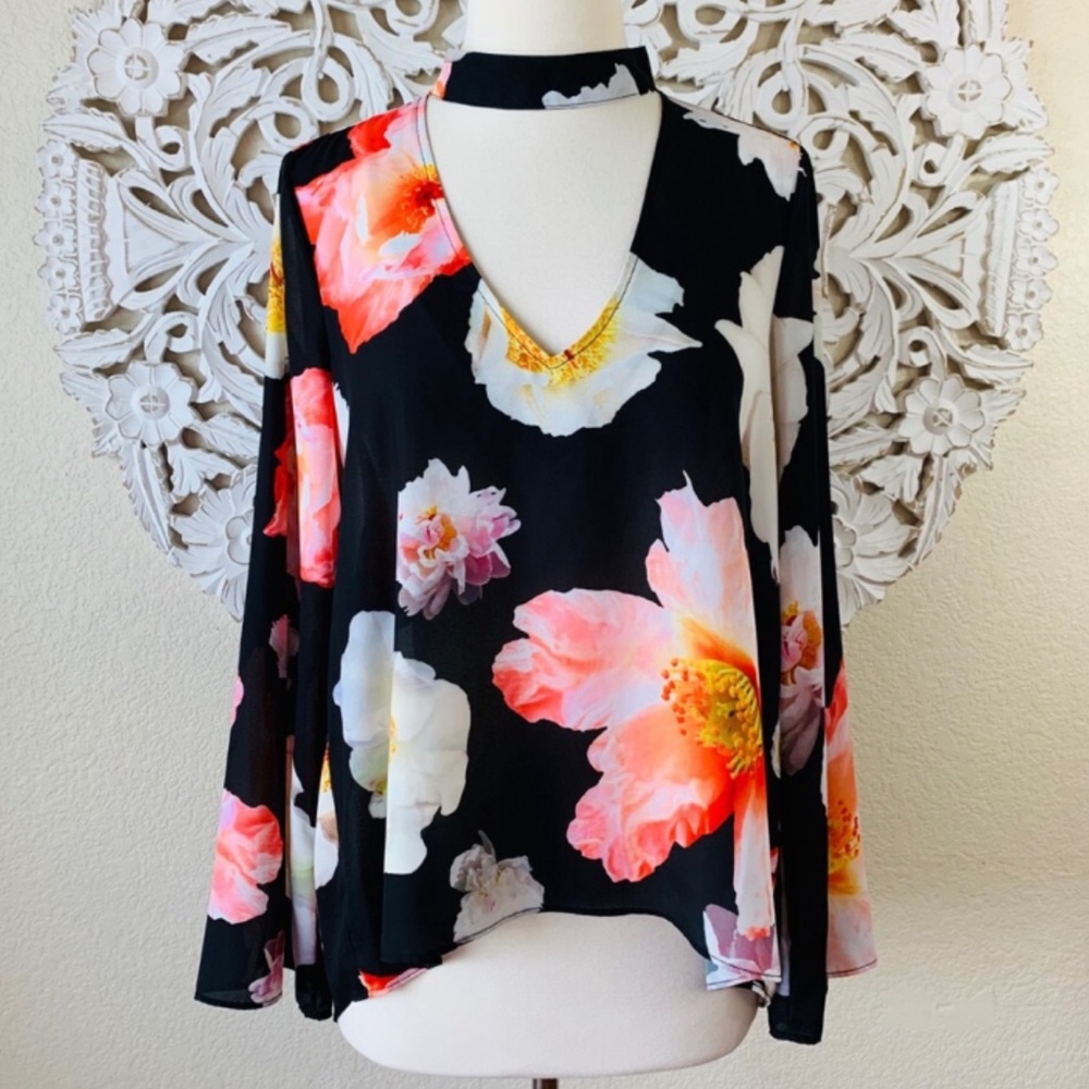 Gianni Bini Floral Blouse